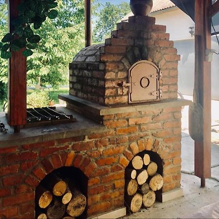 Natalia Vendeghaz Hotel Csetfalvat Bagian luar foto